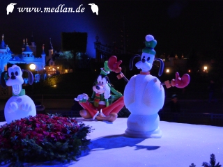 Disney Figuren im Schnee